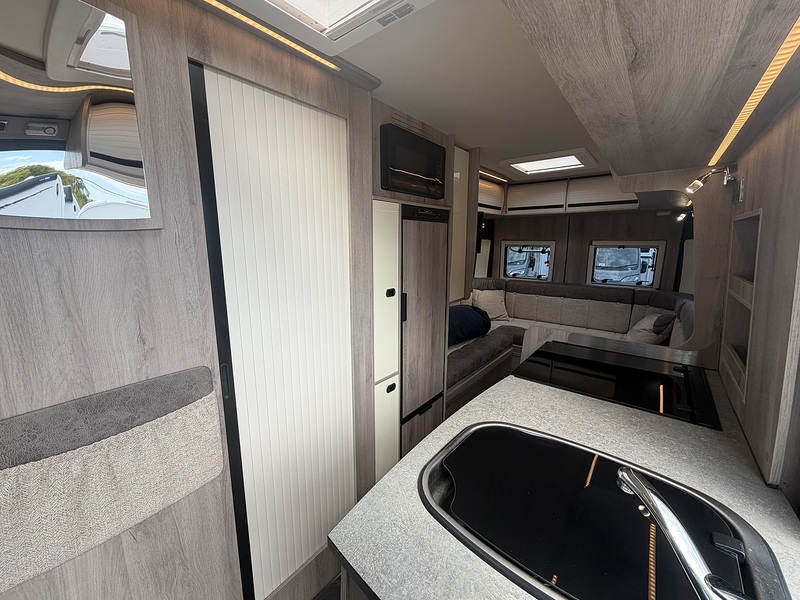 Wildax Europa Relay 2022 Campervan - Large 10