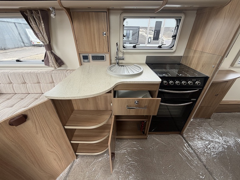 Bailey Unicorn Cartagena 2017 Caravan - Large 8