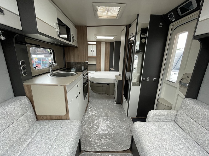 Swift Conqueror 580 2022 Caravan - Large 3