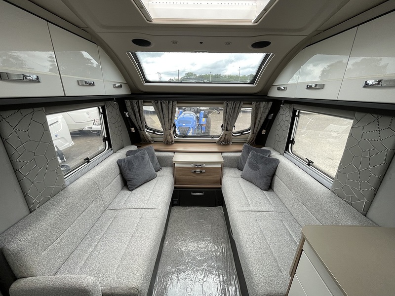 Swift Conqueror 580 2022 Caravan - Large 4