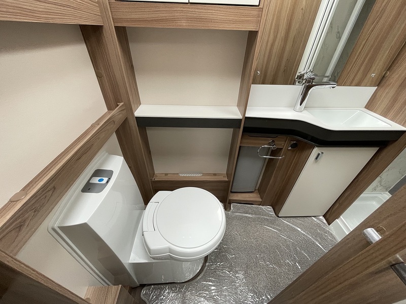 Swift Conqueror 580 2022 Caravan - Large 16