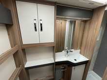 Swift Conqueror 580 2022 Caravan14