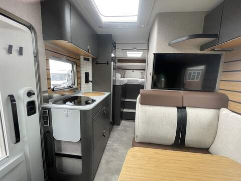Hymer Experience 570 Motorhome - U2598