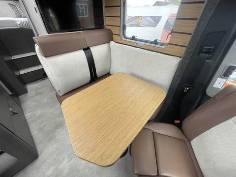 Hymer Experience 570 Motorhome - U2598