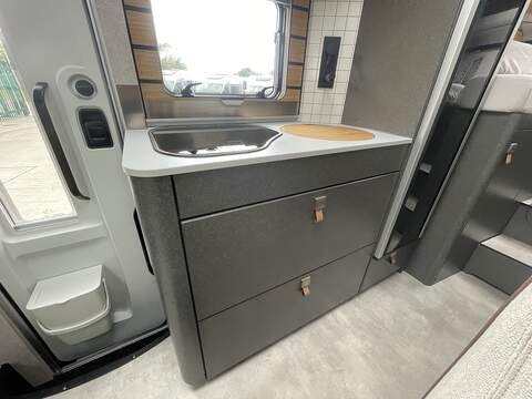 Hymer Experience 570 Motorhome - U2598