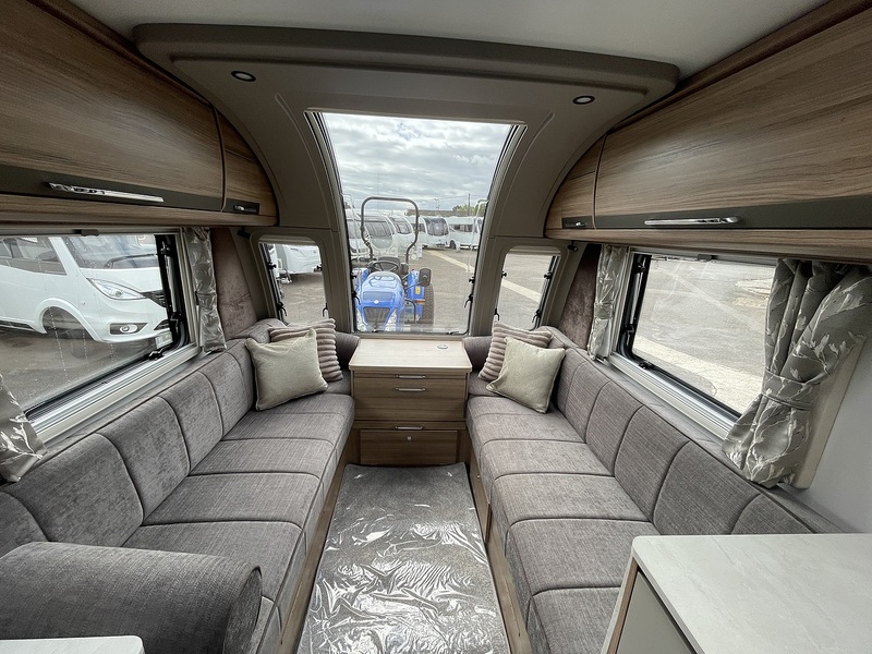 Bailey Unicorn Seville Deluxe 2025 Caravan - Large 3