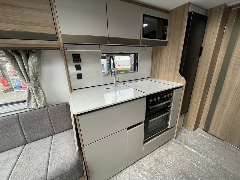 Bailey Unicorn Seville Deluxe 2025 Caravan - Large 6