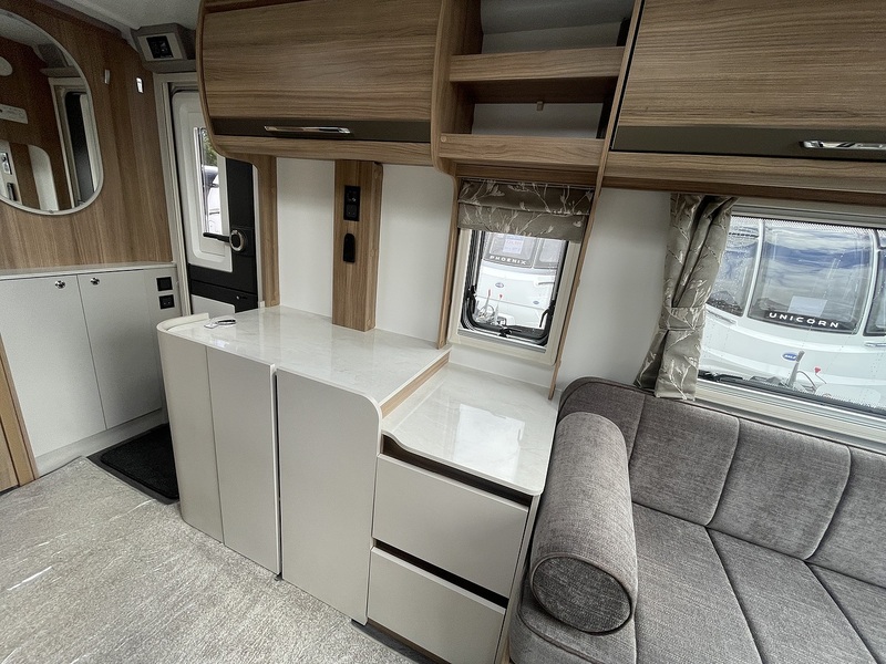 Bailey Unicorn Seville Deluxe 2025 Caravan - Large 7