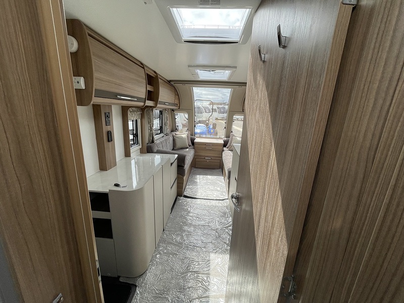 Bailey Unicorn Seville Deluxe 2025 Caravan - Large 17