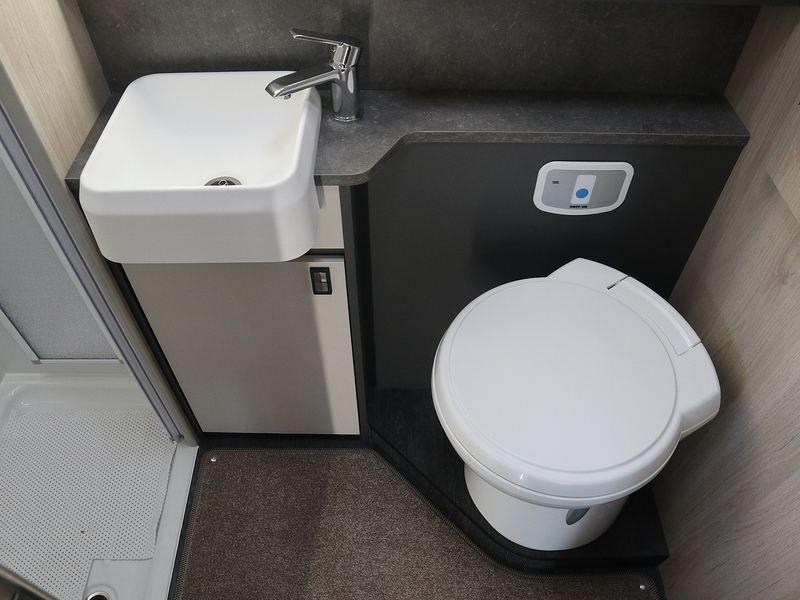 Autotrail F60 2025 Motorhome - Large 16