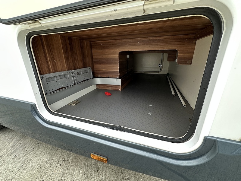 Rollerteam Autoroller 747 2017 Motorhome - Large 13