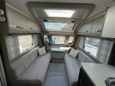 Swift Challenger SE 560 Caravan - U2607