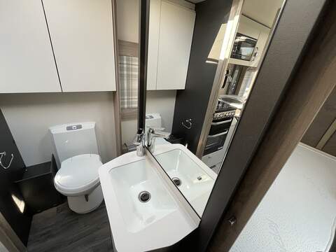 Swift Challenger SE 560 Caravan - U2607