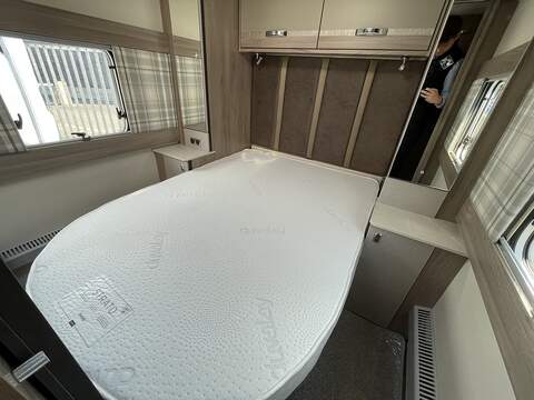 Swift Challenger SE 560 Caravan - U2607