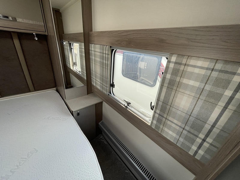 Swift Challenger 2024 SE 560 - Large 17