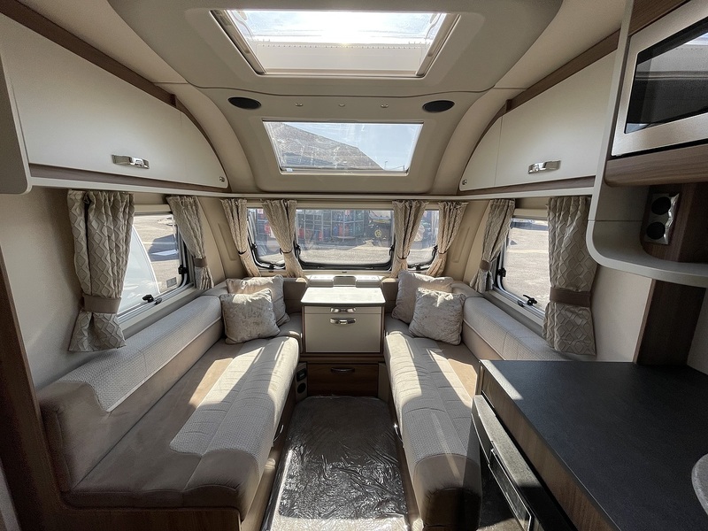 Sprite Ace Quartz 2019 Caravan - Large 3
