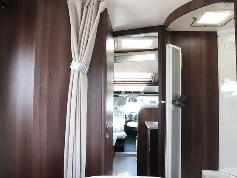 RollerTeam Zefiro 696 Motorhome - U2610