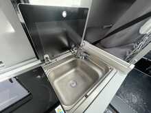 VW Grand California 600 2025 Campervan9