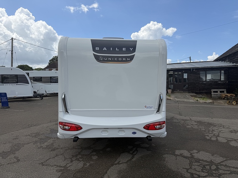 Bailey Unicorn Madrid 2023 Caravan - Large 3