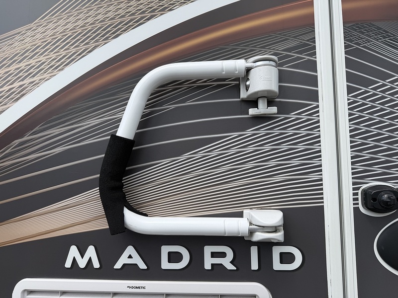 Bailey Unicorn Madrid 2023 Caravan - Large 29