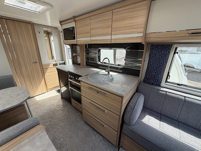 Bailey Unicorn Madrid 2023 Caravan - Large 11