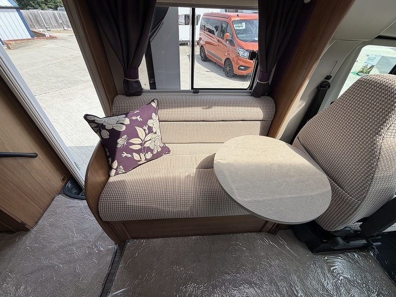 Autotrail Tracker FB 2016 Motorhome - Large 7