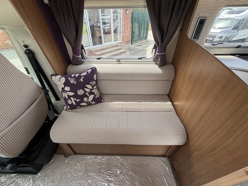 Autotrail Tracker FB 2016 Motorhome - Large 8