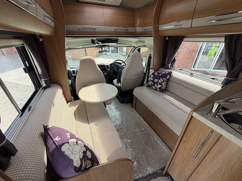 Autotrail Tracker FB 2016 Motorhome - Large 10