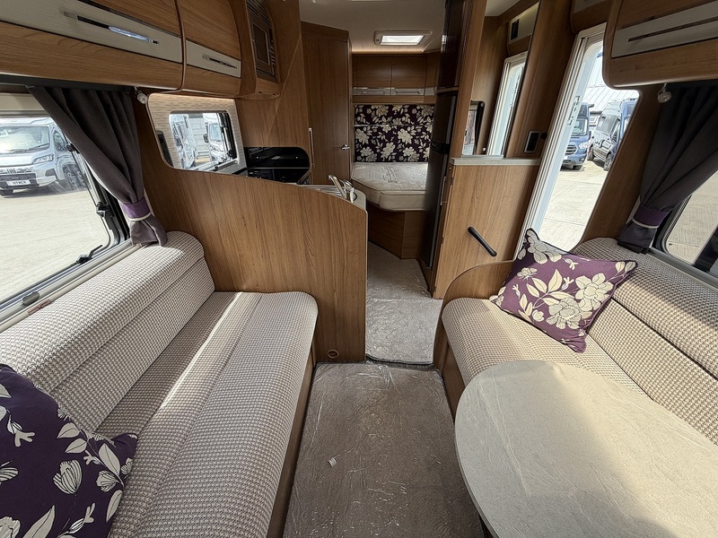 Autotrail Tracker FB 2016 Motorhome - Large 9