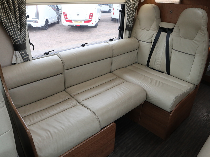Autotrail Frontier Comanche HB 2019 Motorhome - Large 15