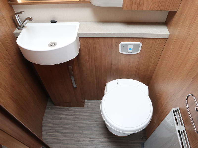 Autotrail Frontier Comanche HB 2019 Motorhome - Large 27