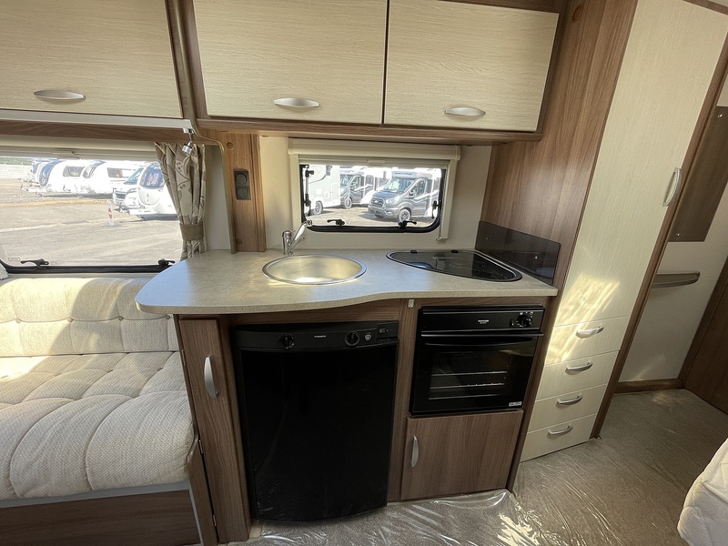 Lunar Venus 540 2018 Caravan - Large 4