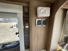 Coachman VIP 520 2017 Caravan16