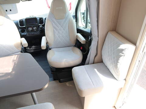 Burstner Nexxo Van T 590 G Motorhome - U2619