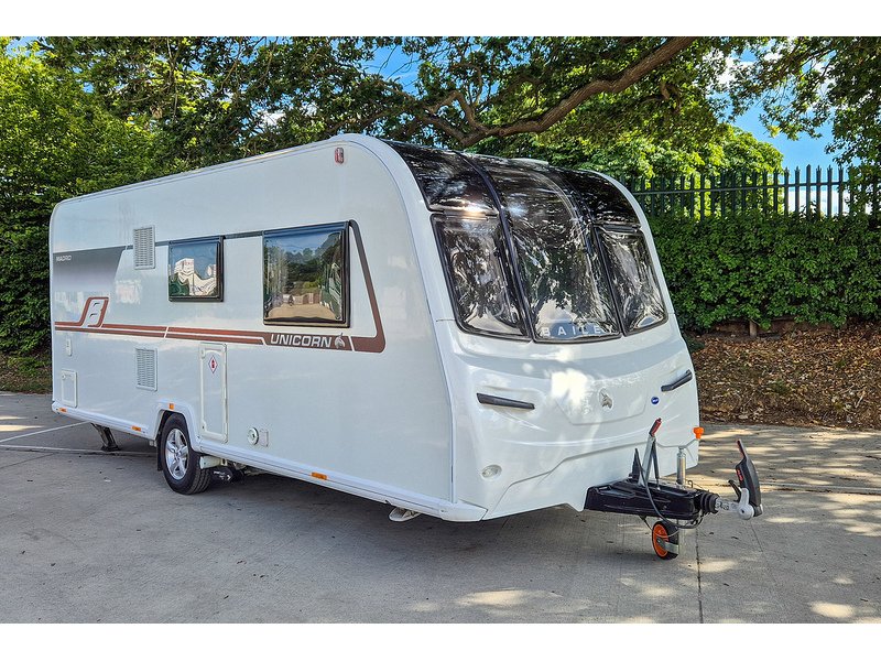 Bailey Unicorn Madrid 2018 Caravan - Large 22