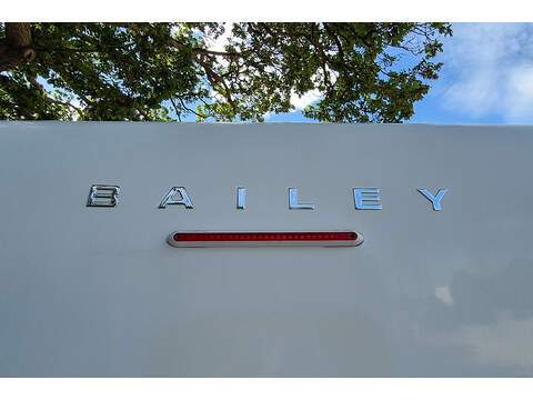 Bailey Unicorn Madrid Caravan - U2632