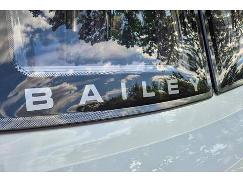 Bailey Unicorn Madrid Caravan - U2632