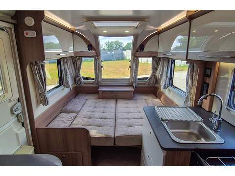 Bailey Unicorn Madrid Caravan - U2632