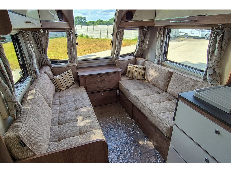 Bailey Unicorn Madrid 2018 Caravan - Large 4