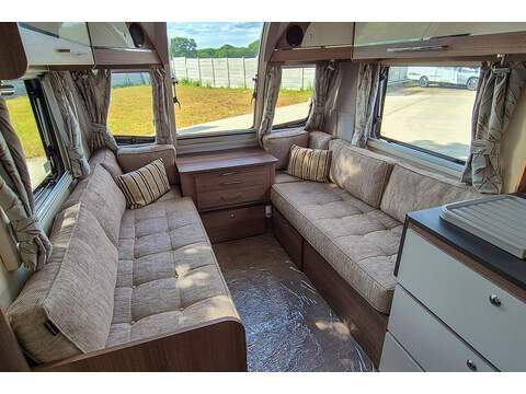 Bailey Unicorn Madrid Caravan - U2632