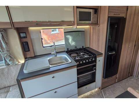 Bailey Unicorn Madrid Caravan - U2632