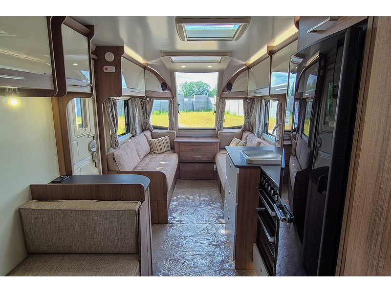 Bailey Unicorn Madrid 2018 Caravan - Large 2