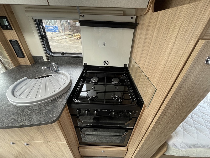 Bailey Phoenix +642 2023 Caravan - Large 7
