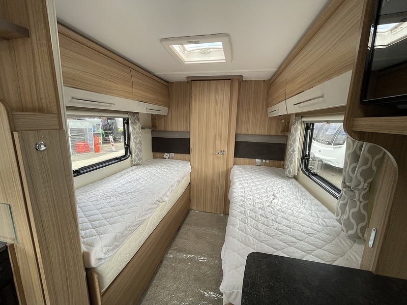 Bailey Phoenix +642 2023 Caravan - Large 11