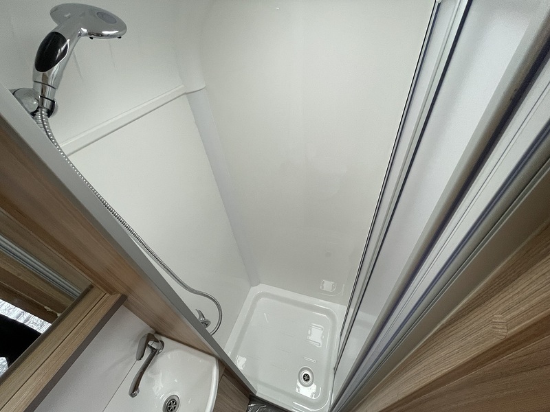 Bailey Phoenix +642 2023 Caravan - Large 17