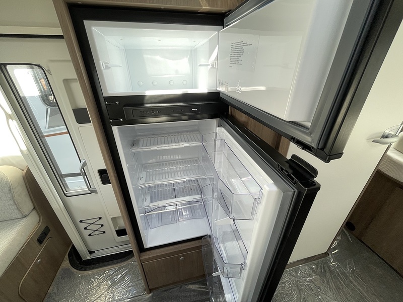 Carado I449 Pro + 2025 A Class - Large 15