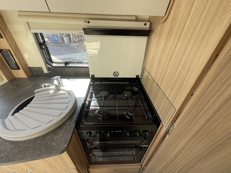 Bailey Phoenix +640 2023 Caravan - Large 5