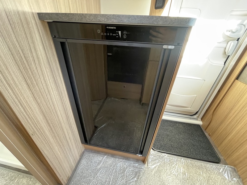 Bailey Phoenix +640 2023 Caravan - Large 7