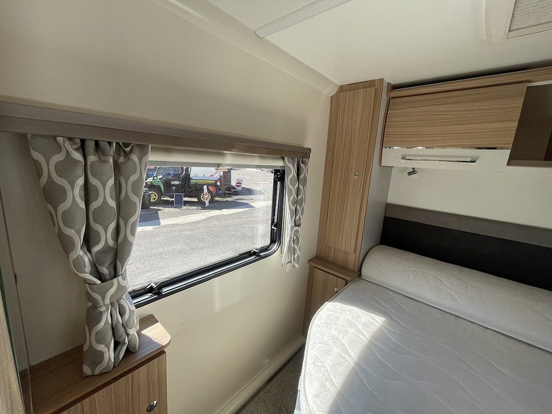 Bailey Phoenix +640 2023 Caravan - Large 16
