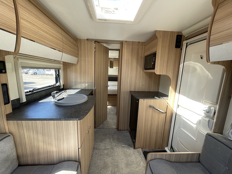 Bailey Phoenix +640 2023 Caravan - Large 2